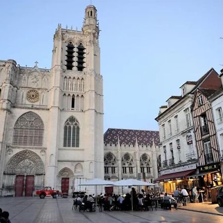 Super Appartement T3 Proche Gare Sens Exterior photo